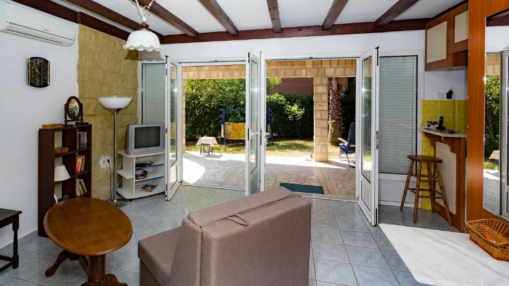 Виллы Vila Tara Bečići Boreti Бечичи-20